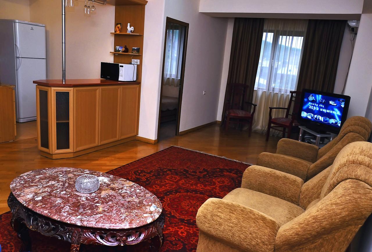 Mga Hostel & Tours Ereván Exterior foto
